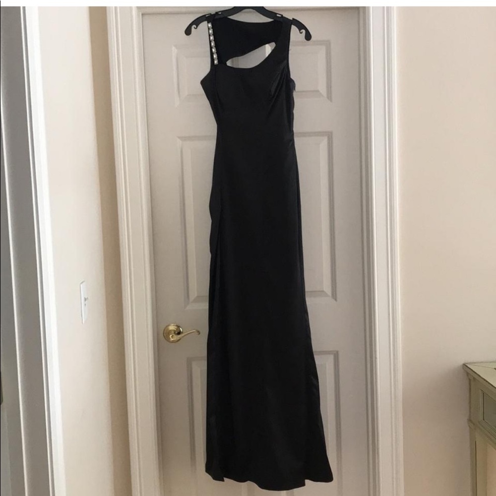Faviana gown